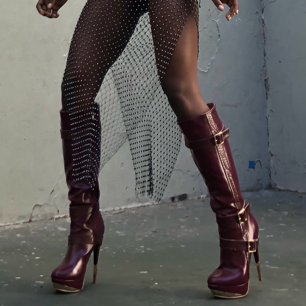 Thigh high Boots. @thcbleulite curated thrift find - Picture 3 of 8